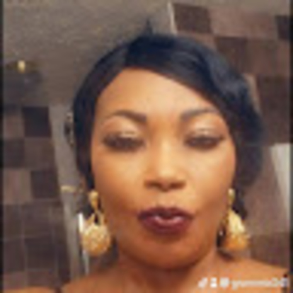 Meet your Posher, Amina